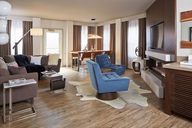 suite1Longrange total room view